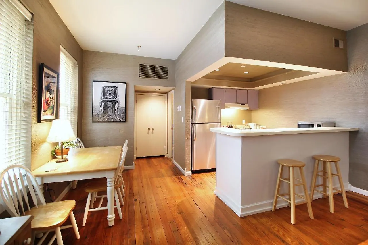 ממפיס Talbot Heirs Guesthouse מלון